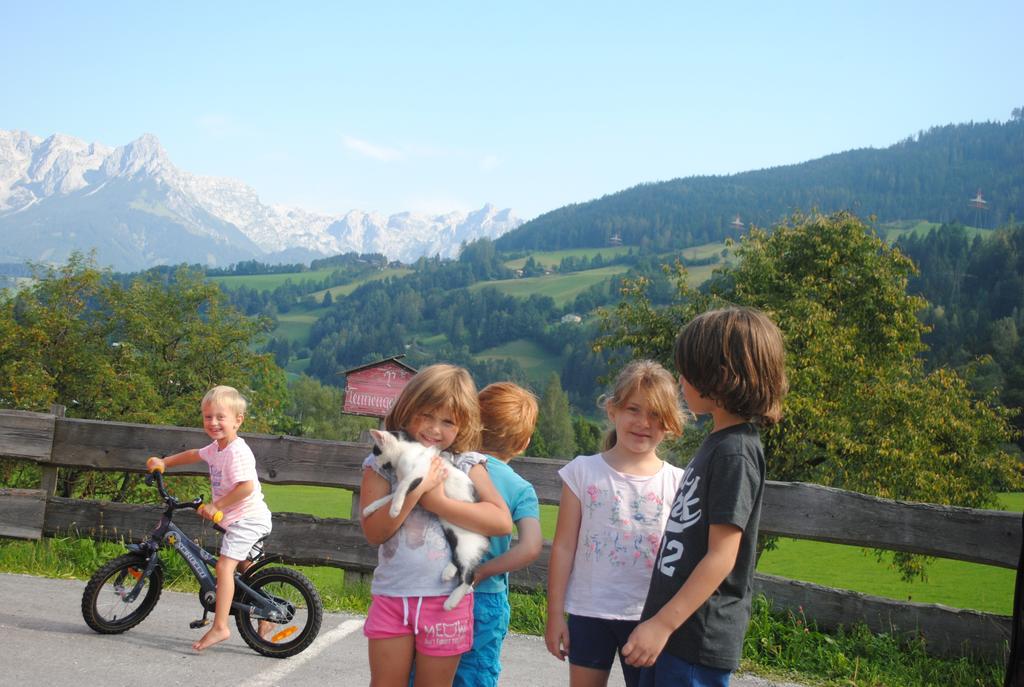 Familien-bauernhof Neumoar *