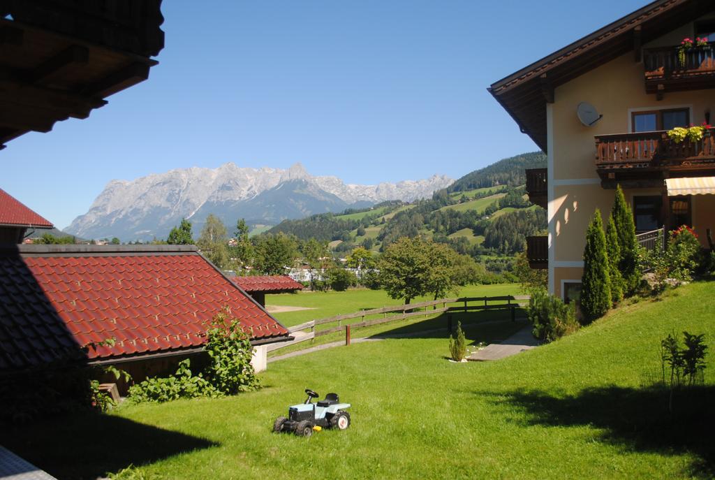 Familien-bauernhof Neumoar *
